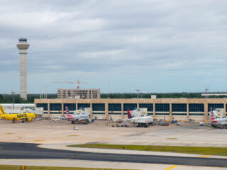 nine us airlines now operate at cancun airport