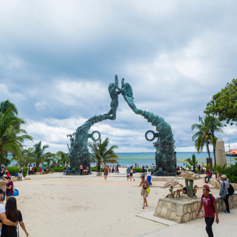 Famous sculpture in Playa Fundadores 