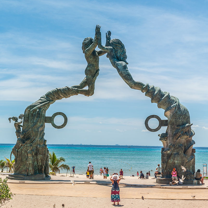 Playa del Carmen statue