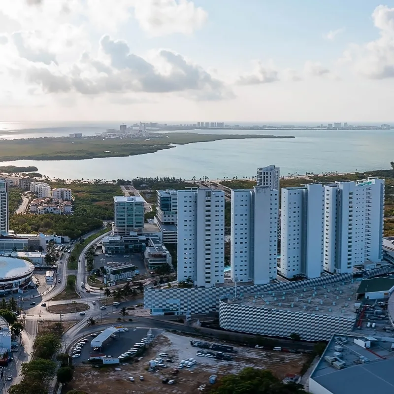 downtown cancun skyline