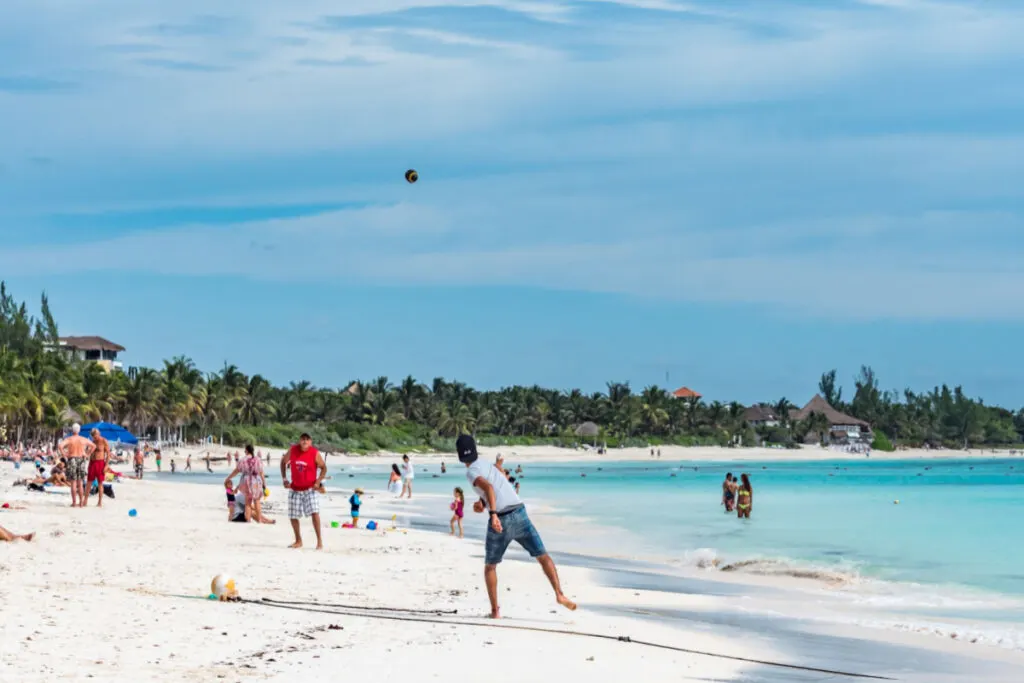 Authorities Warn Residents As Mexican Caribbean Enters Period Of Hot Weather