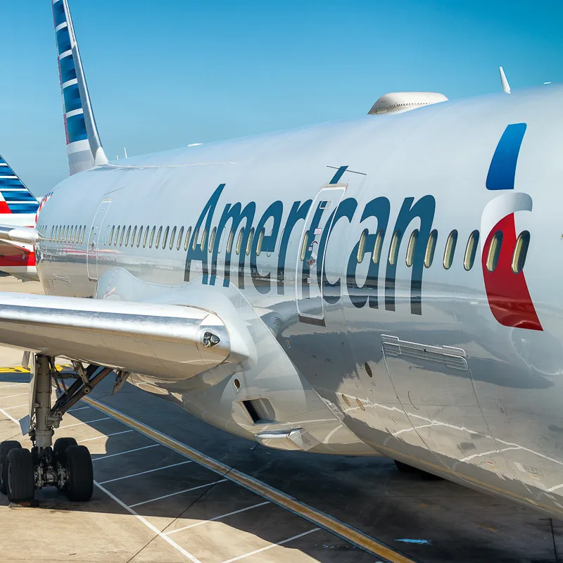 american airlines plane