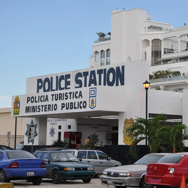 police station in cancun