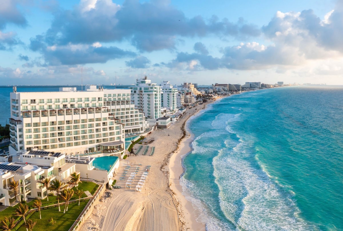 Cancun Scraps Mandatory Arrival Form And Grants Americans Fast Track ...