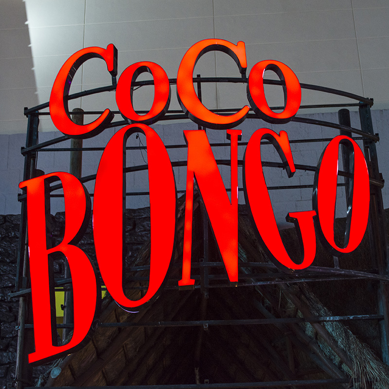 Coco Bongo sign