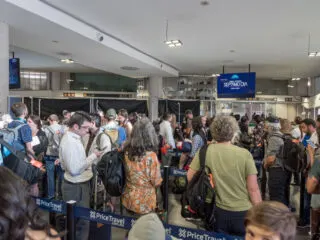 More Than 100 Officials Hired To Speed Up Immigration Lines At Cancun Airport