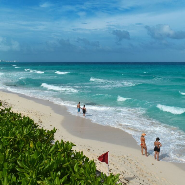 visit cancun in october