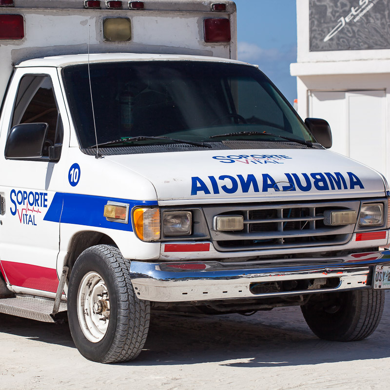ambulance in cancun
