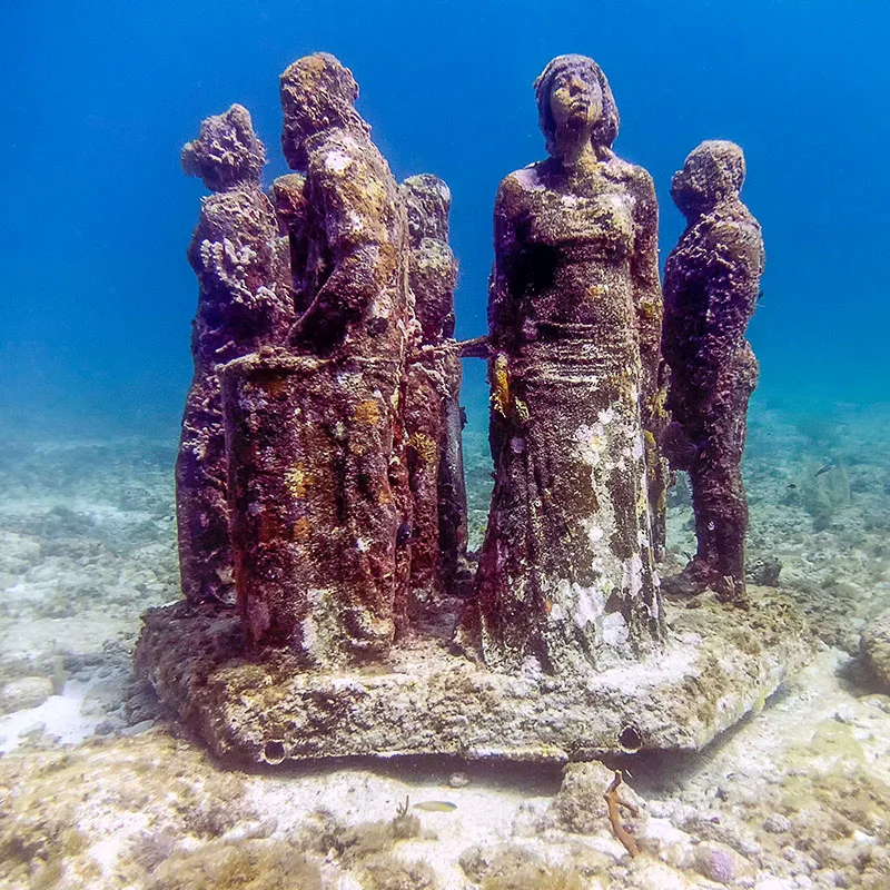 MUSA underwater sculptures in cancun 