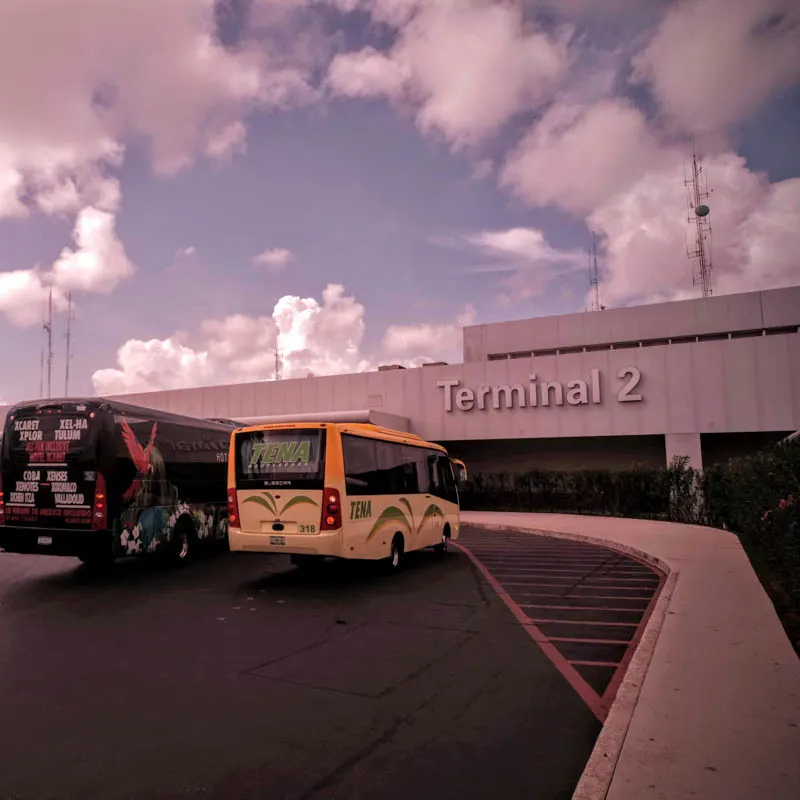 terminal 2 cancun