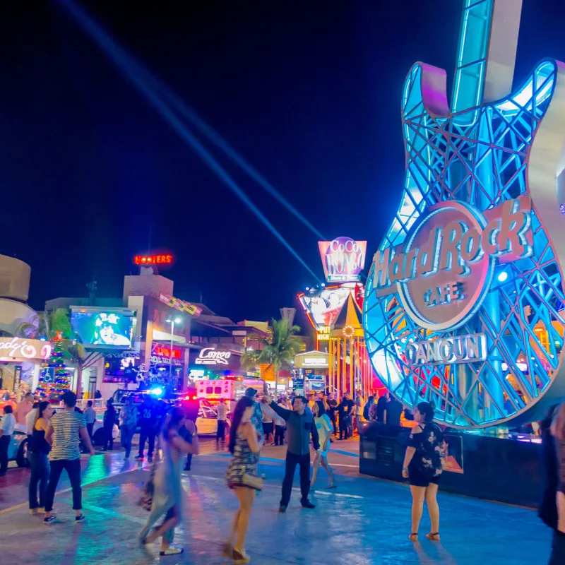 Cancun nightlife