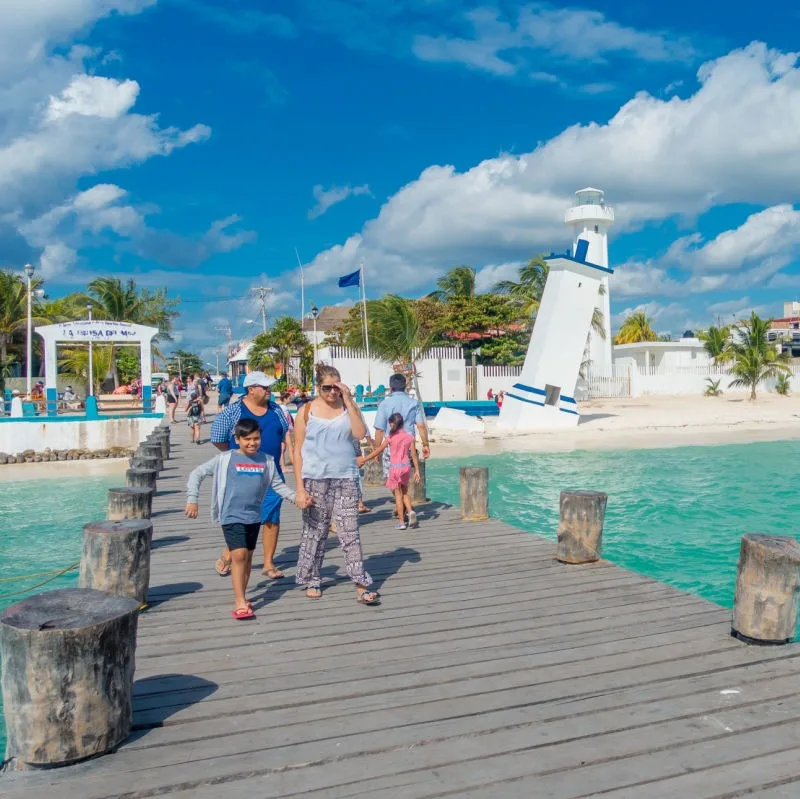 Puerto Morelos Tourists