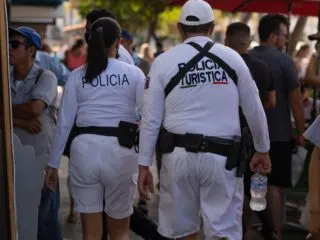 Members Of Cancun Tourist Police Under Investigation For Extortion