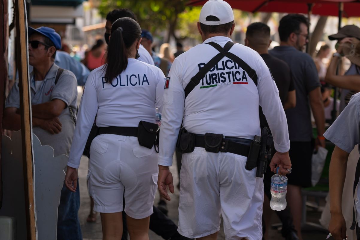 tourist police cancun