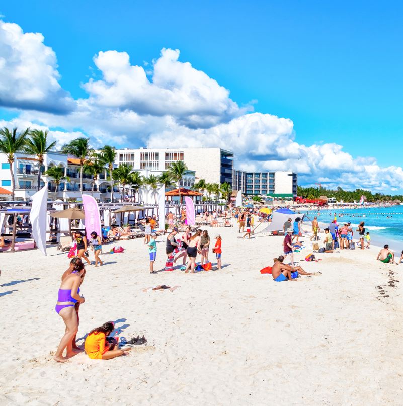 Touristes à Playa del Carmen