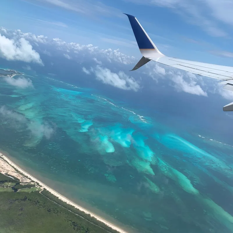 Plane Leaving Cancun