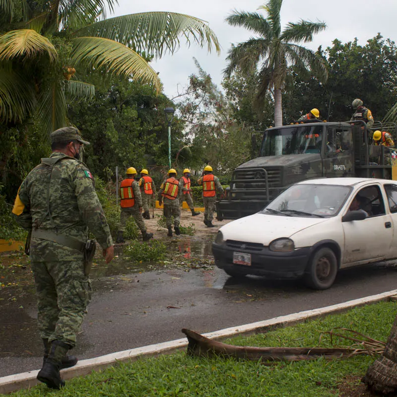 army help with hurricanes in cancun