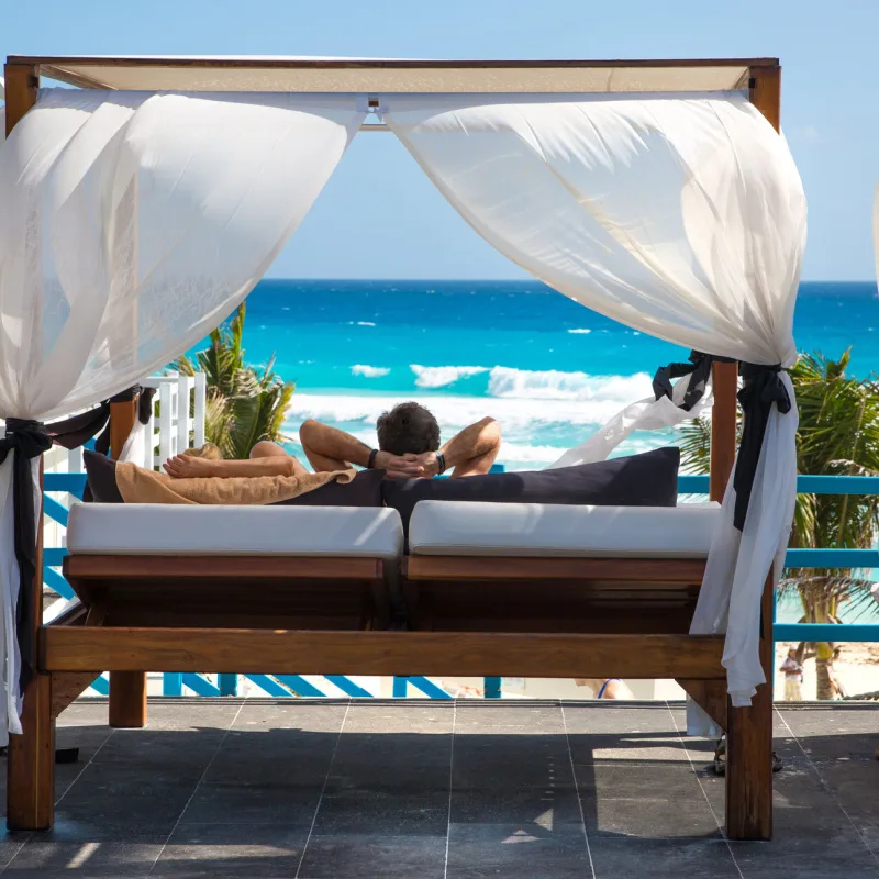 Hotel beach bed