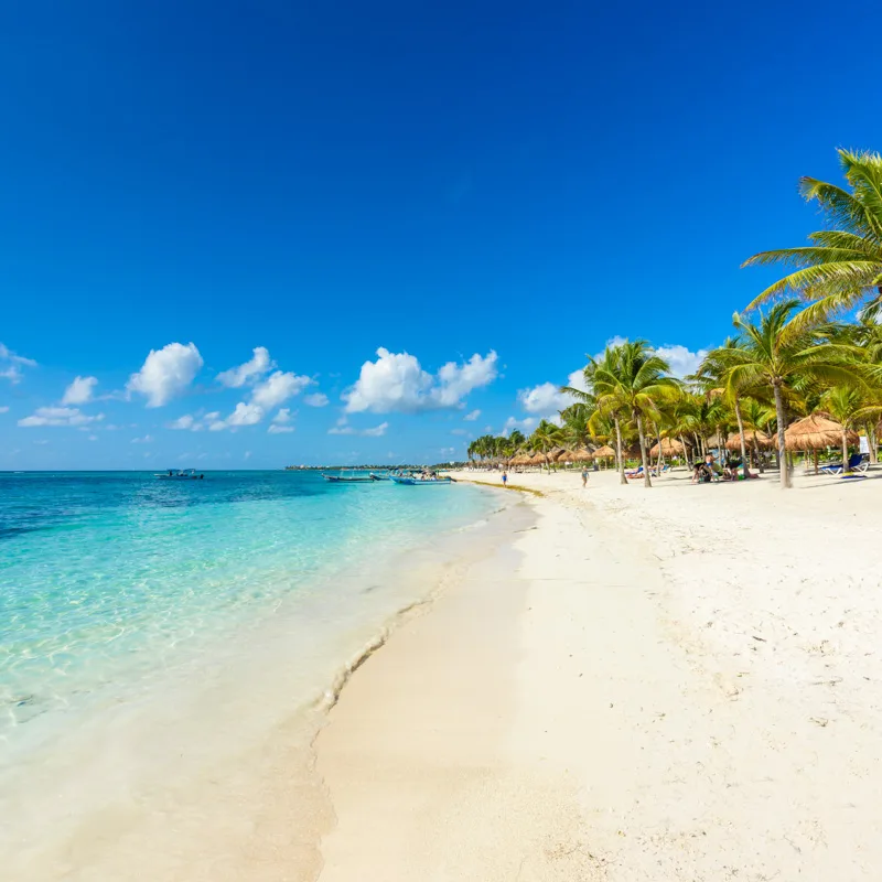 clear pristine beach cancun