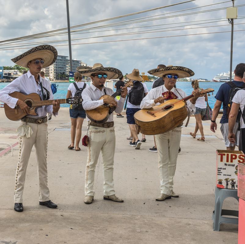 local music band welcoming tourists in cozumel