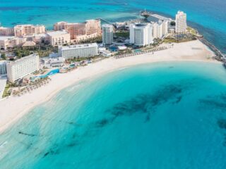These Are All The Canadian Cities With Direct Flights To Cancun This Winter