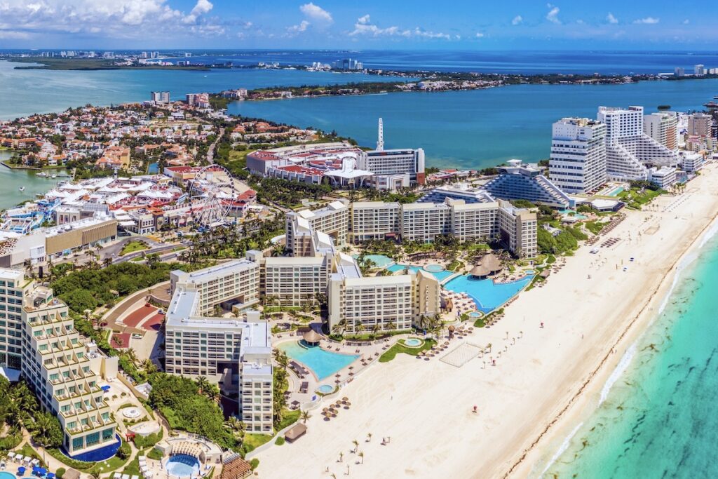 All-Inclusive Resorts in the Cancun Hotel Zone