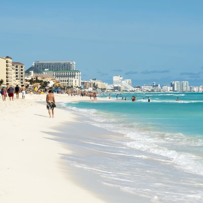 cancun safe for tourists