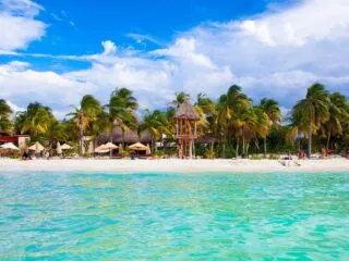 This Beach Near Cancun Is The Best For Avoiding Sargassum All Year 