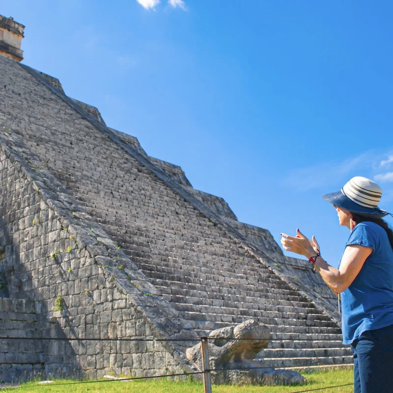 traveler chichen itza clap