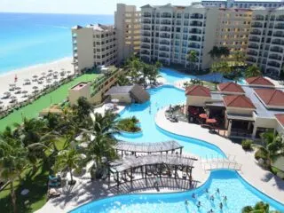 Spring Breakers Guide To Booking A Cancun All-Inclusive For Spring Break