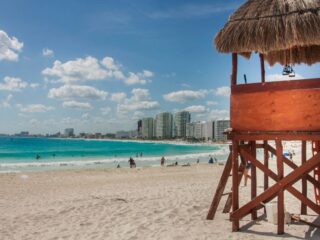 Important Safety Tips Cancun Travelers Need To Know When Visiting The Beach