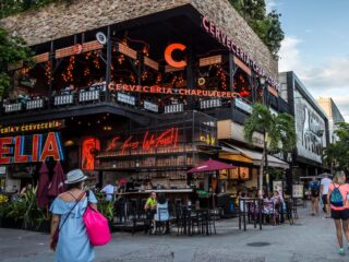 Tourists Should Expect To See Armed Military In Playa Del Carmen Bars & Nightclubs