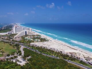 Cancun Is The Top International Destination For Americans This Spring feat