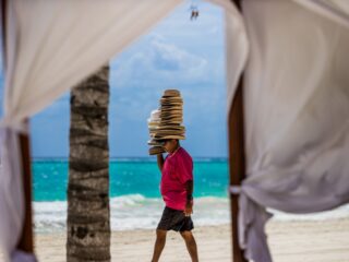Officials Cracking Down On Street And Beach Vendors In Playa Del Carmen