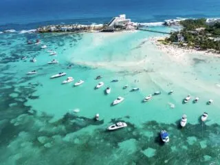 These 5 Mexican Caribbean Beaches Will Be Sargassum Free Through Easter feat