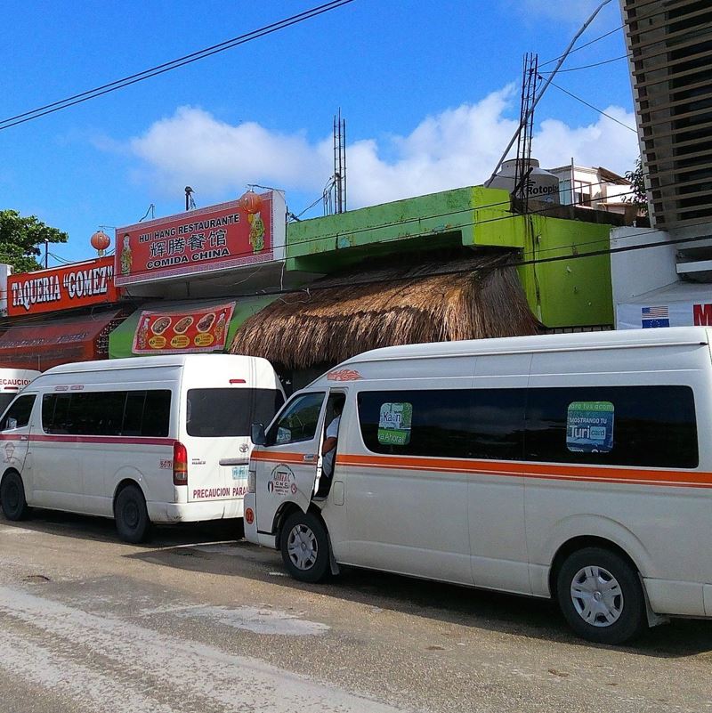 Cancun collectivo public transport vans