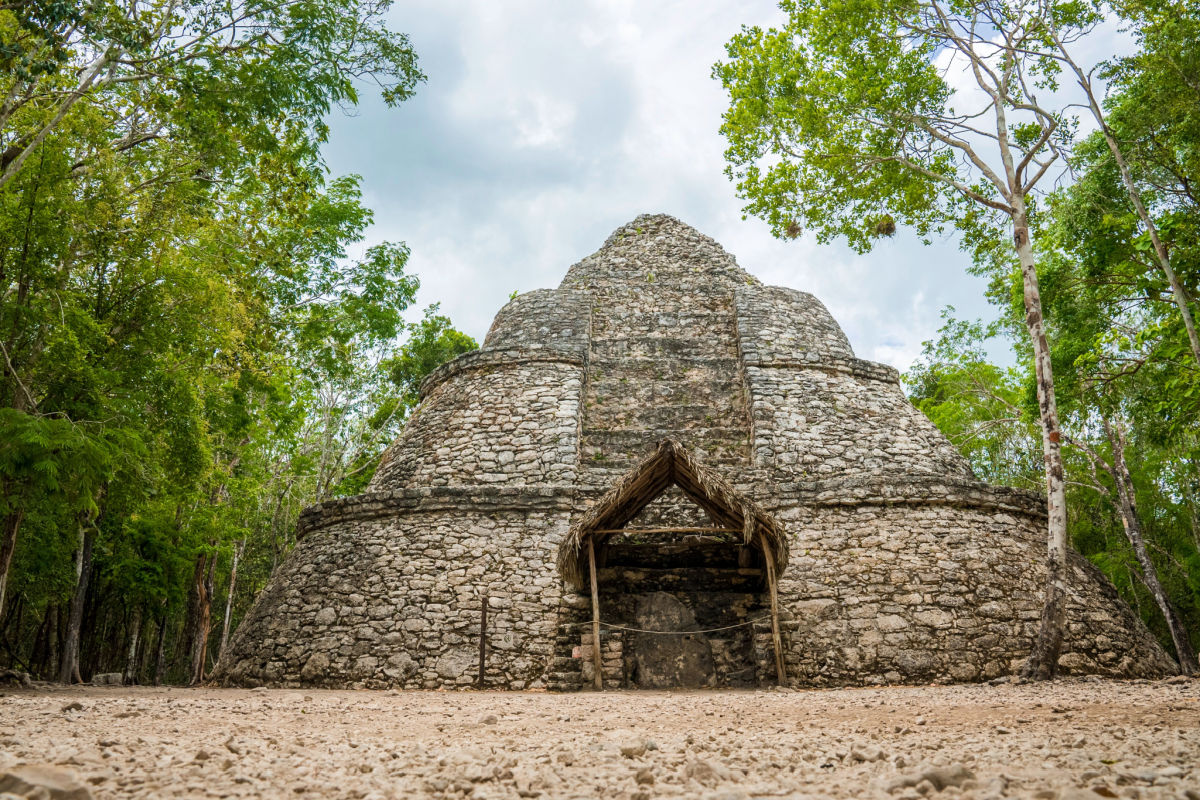 ancient mayan ruins