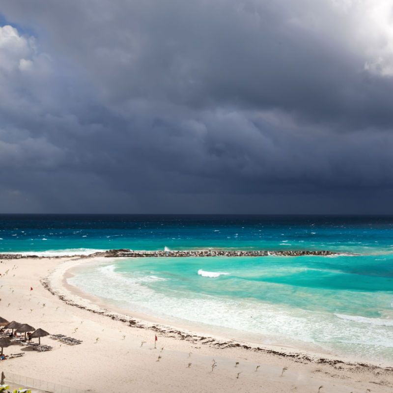 Cancun about to get Storm weather