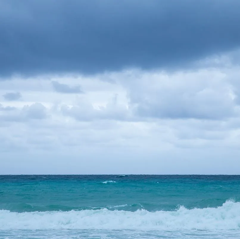 ocean storm affecting the mexican caribbean 