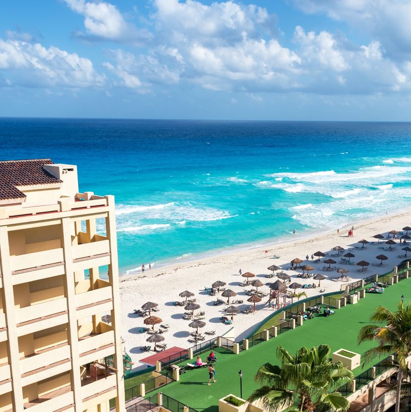 Aerial view of cancun hotel