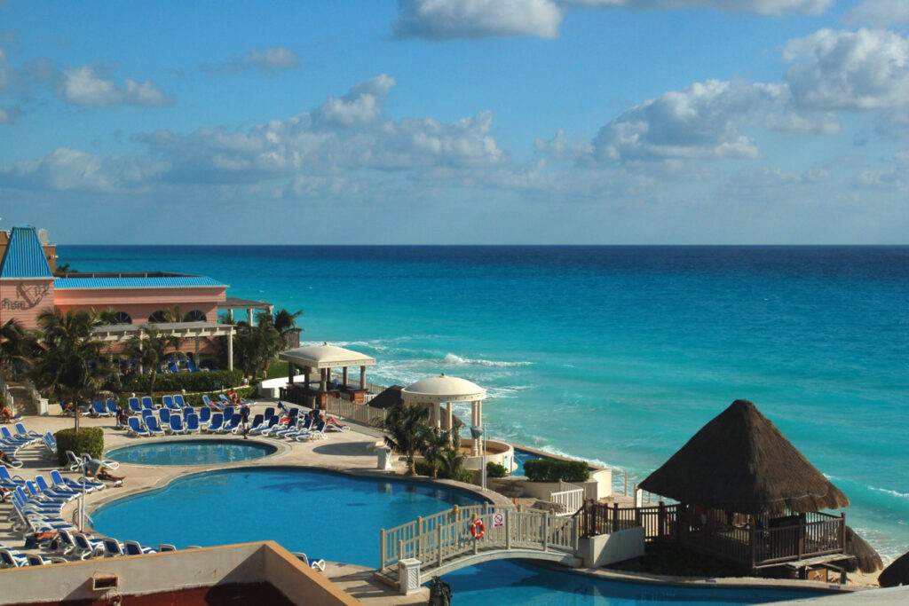 These Cancun Resorts Are The Best In The World For Families According To New Report