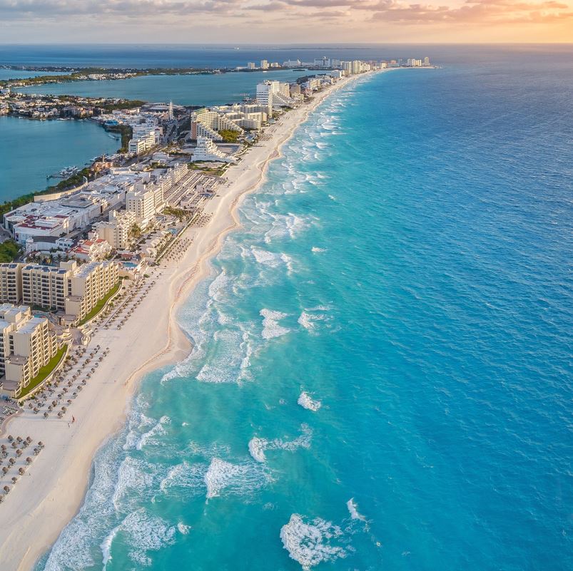 Cancun Travelers Can Expect Top-Notch Service As Staff Shortages End