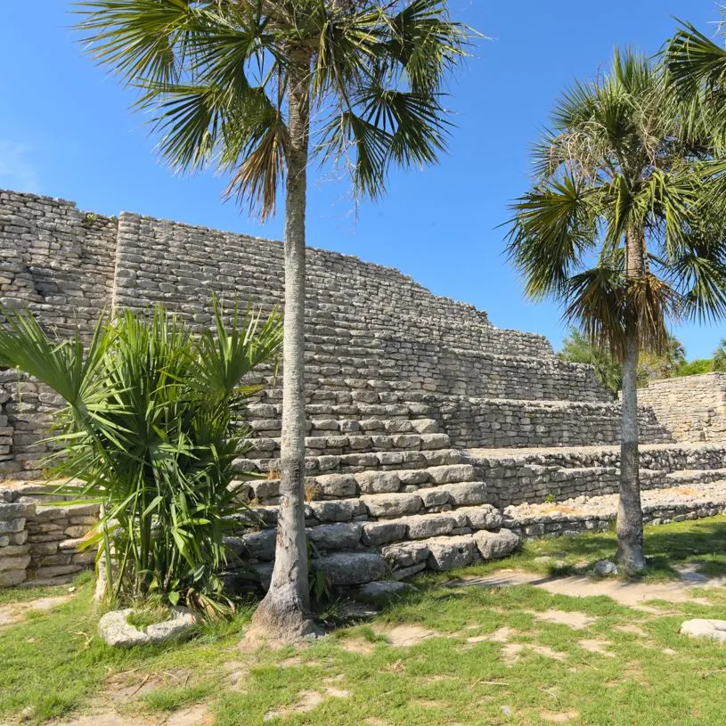 chichen itza ruins