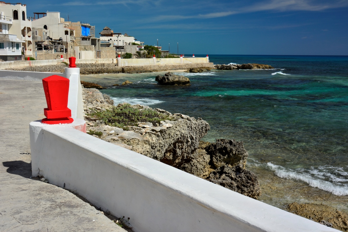 Tourists Advised To Beware Of Rock Slides In Isla Mujeres - Cancun Sun