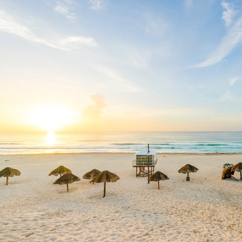 sunrise-at-El-Mirador-beach-cancun-