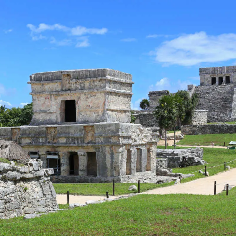 overview of tulum's Mayan ruins in daylight