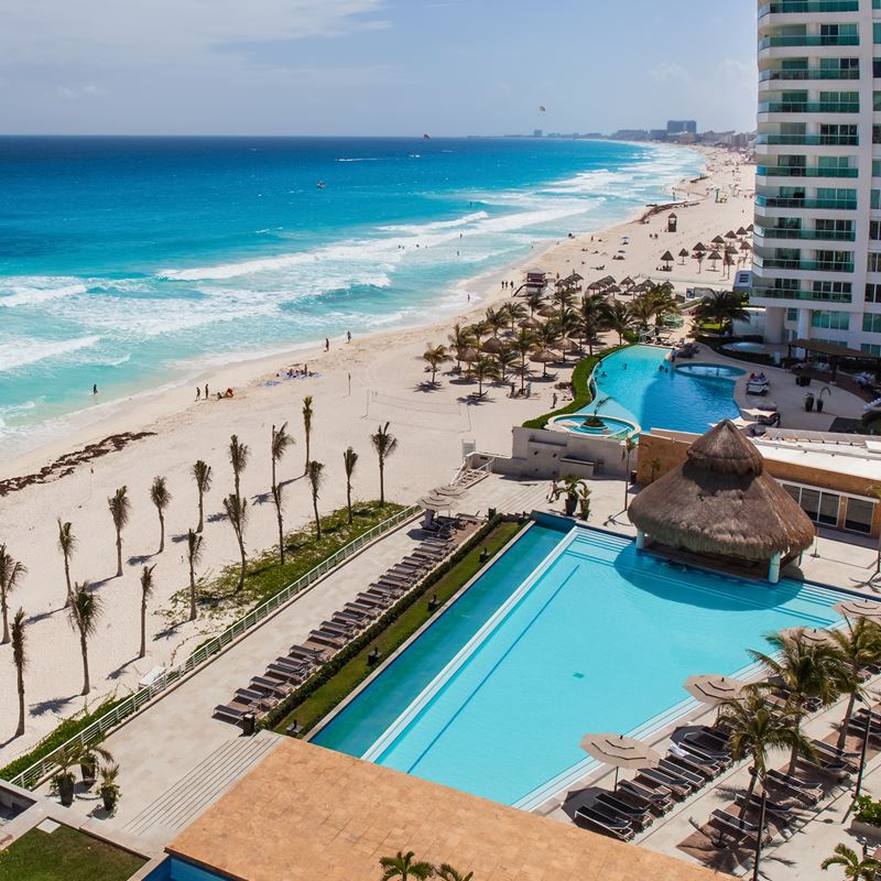 Cancun Resort with Beachfront