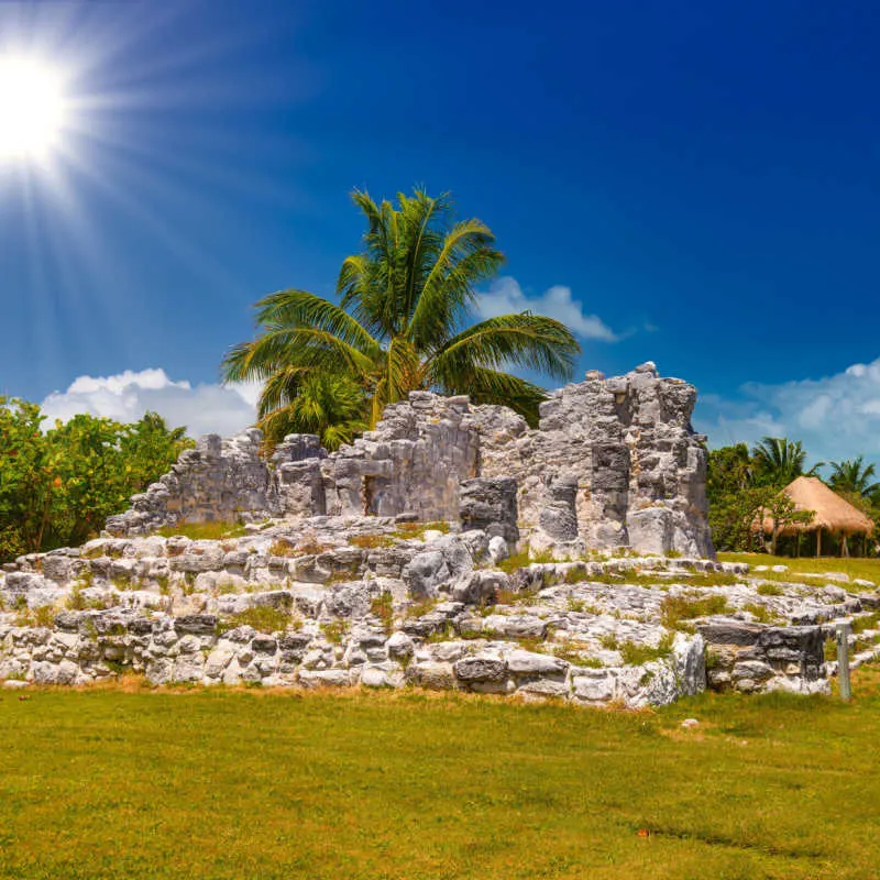 the el rey mayan site near Cancun on sunny day