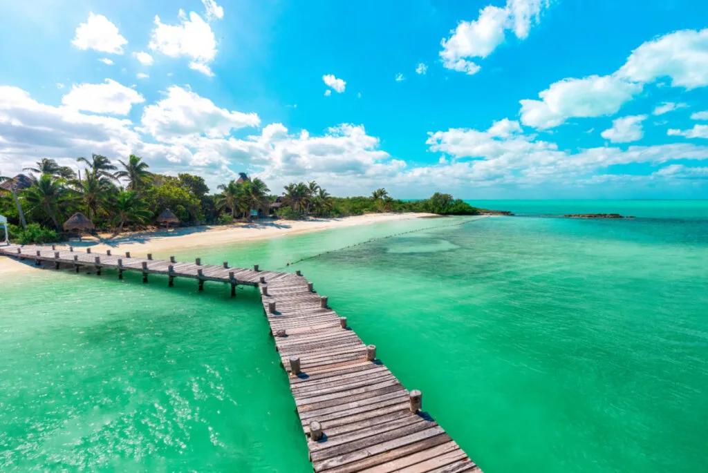 Officials Limiting Daily Visitors To This Gorgeous Island Near Cancun