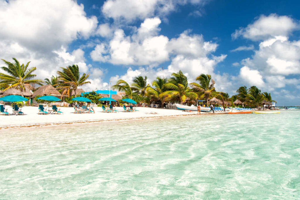 These Are The Best Mexican Caribbean Destinations To Avoid The Crowds Right Now (1)